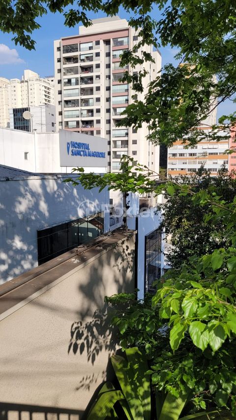 Image 5 - 933707