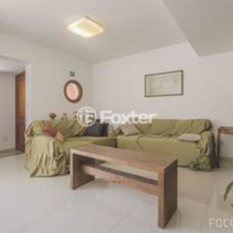 Image 1 - 933982