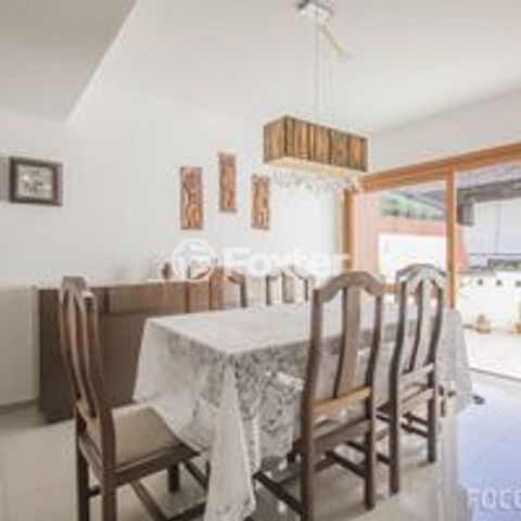 Image 4 - 933982