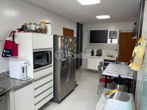 Image 4 - 935458