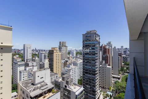 Image 12 - 935503
