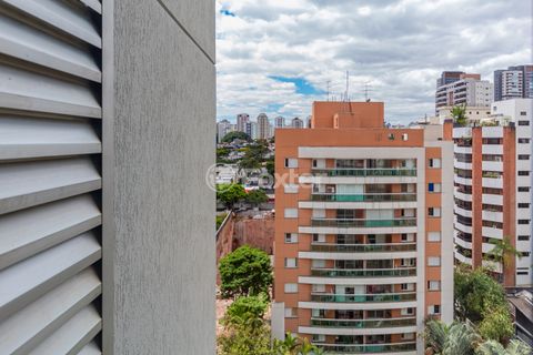 Image 8 - 936078