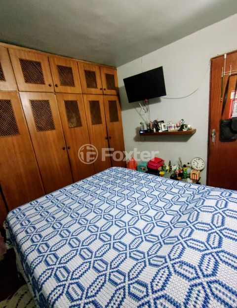 Image 5 - 936311