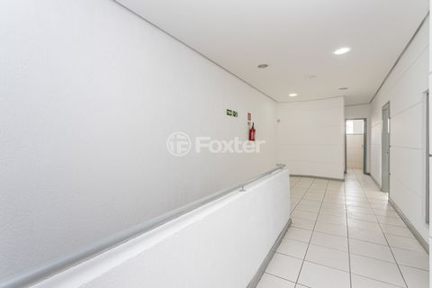 Image 17 - 936383