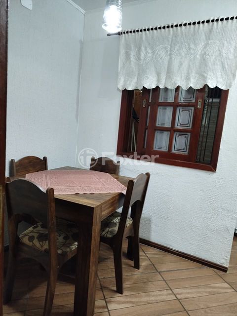Image 5 - 936704