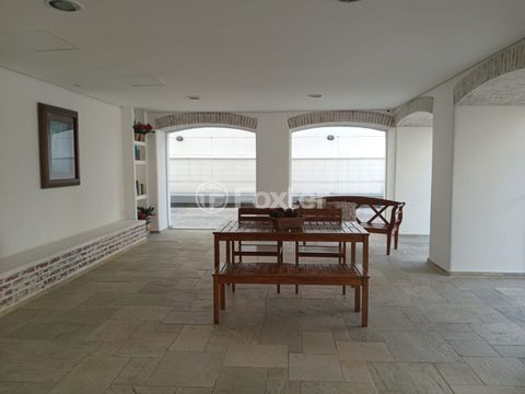 Image 7 - 937343