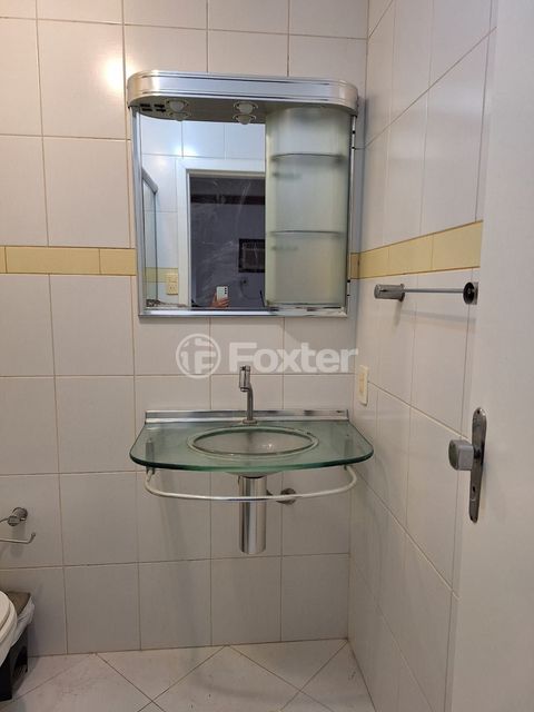 Image 7 - 937516