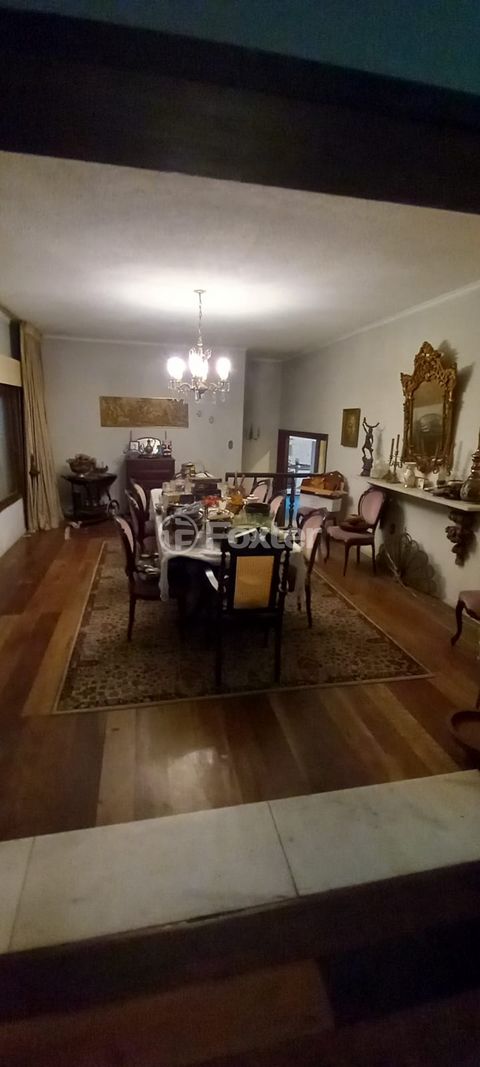 Image 5 - 937582