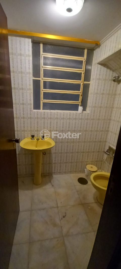 Image 7 - 937582