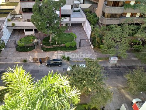Image 8 - 938098