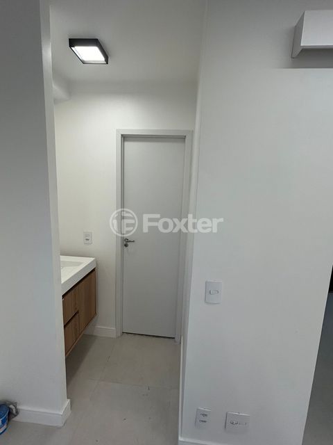 Image 15 - 938665