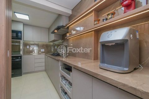 Image 11 - 939012