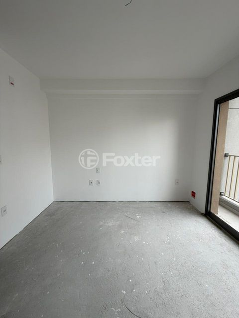 Image 3 - 939024