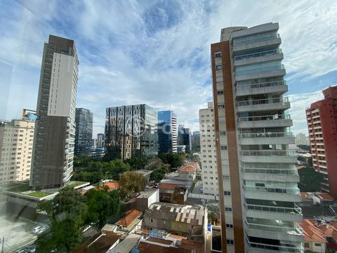 Image 7 - 939035