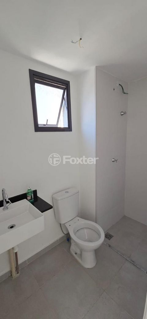 Image 3 - 939558