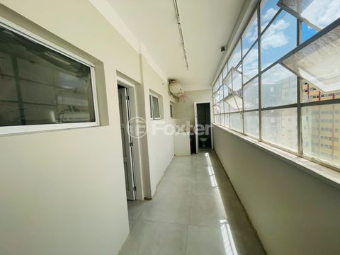 Image 19 - 940016