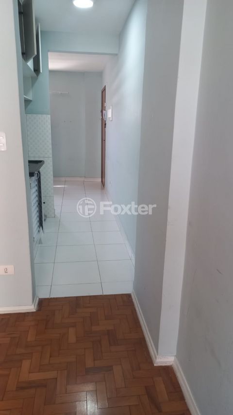 Image 3 - 940095