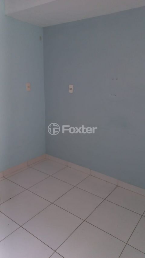 Image 7 - 940095