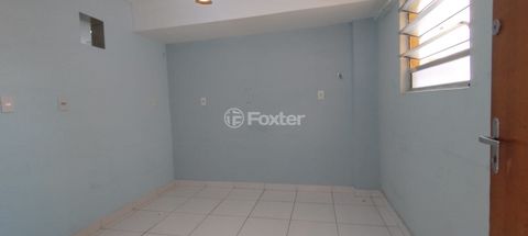 Image 10 - 940095