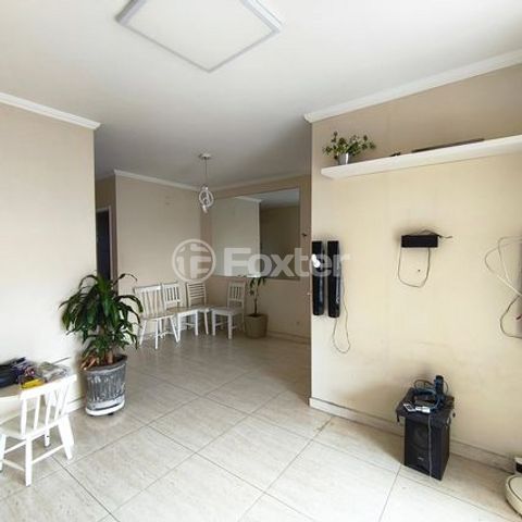 Image 7 - 940393