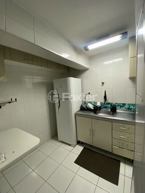 Image 3 - 940525