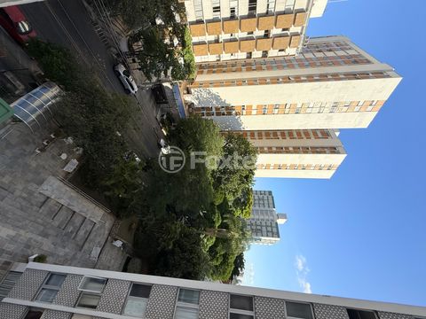 Image 5 - 940661
