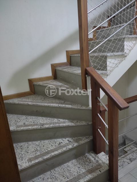 Image 6 - 940730