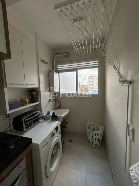 Image 14 - 940799