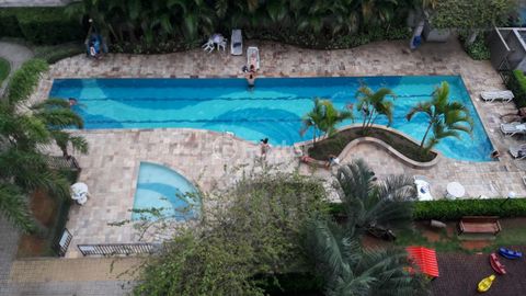 Image 10 - 941674