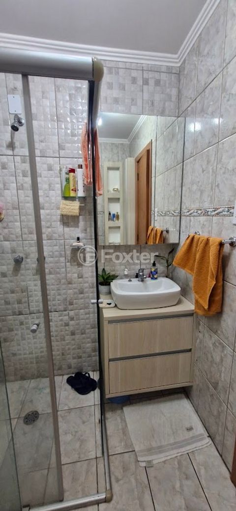 Image 3 - 942425