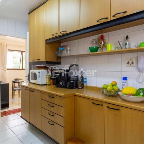 Image 7 - 942485
