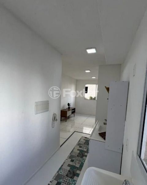 Image 3 - 942590